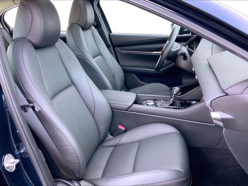 Used 2024 MAZDA MAZDA3 s image 8