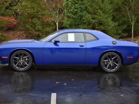 Used 2021 Dodge Challenger R/T w/ Blacktop Package image 26
