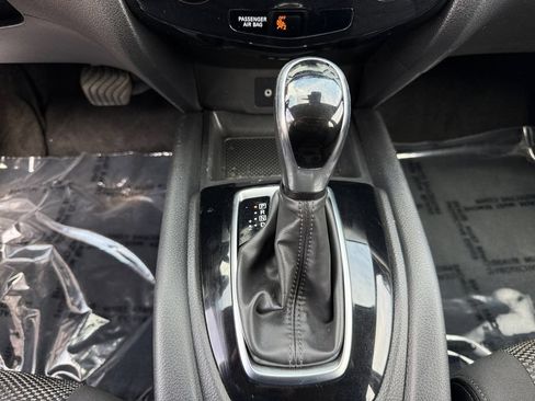 Used 2019 Nissan Rogue Sport SV w/ All-Weather Package AWD/4WD image 17