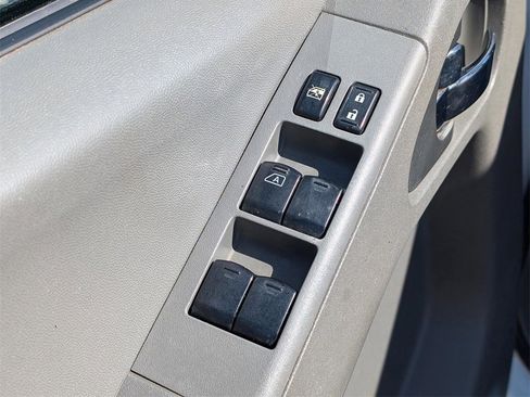 Used 2020 Nissan Frontier SV w/ Midnight Edition Floor Mats image 16