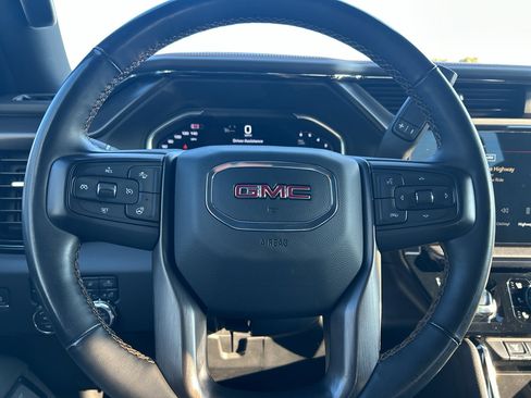 Used 2024 GMC Sierra 2500 AT4 image 13