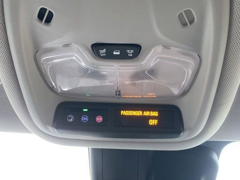 Used 2021 Chevrolet TrailBlazer LT w/ Convenience Package image 27