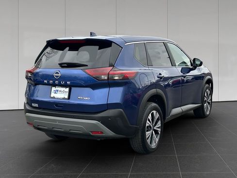 Used 2023 Nissan Rogue SV image 5