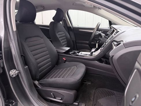 Used 2015 Ford Fusion SE image 36
