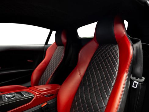 Used 2017 Audi R8 V10 plus AWD/4WD image 30