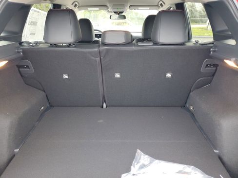 New 2026 Nissan Kicks SR image 9