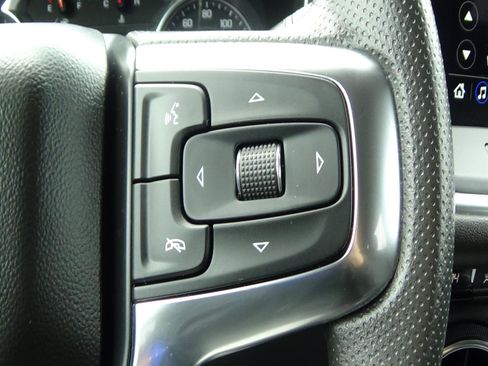 Used 2025 Chevrolet Blazer LT FWD image 22
