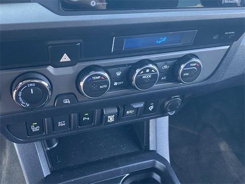 Certified 2022 Toyota Tacoma TRD Off-Road w/ Technology Package AWD/4WD image 20
