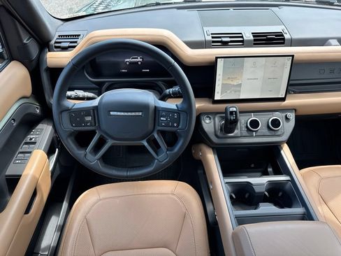 Certified 2025 Land Rover Defender 110 X-Dynamic SE AWD/4WD image 22