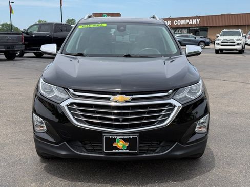 Used 2019 Chevrolet Equinox Premier FWD image 3