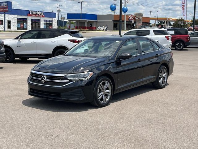 Used 2024 Volkswagen Jetta SE FWD image 8