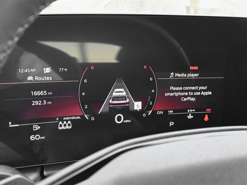 Used 2025 Audi SQ5 Premium Plus w/ Premium Plus Package image 8