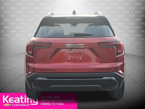 Used 2026 GMC Terrain Elevation w/ Elevation Premium Package FWD image 7
