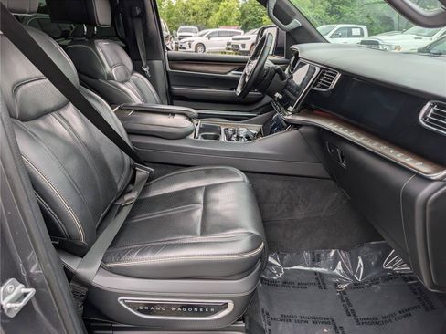 Used 2022 Jeep Grand Wagoneer Series II w/ Convenience Group III AWD/4WD image 11