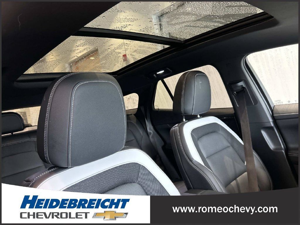 Used 2024 Chevrolet Blazer EV LT AWD/4WD image 35