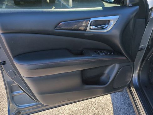 Used 2020 Nissan Pathfinder SV w/ Rock Creek Edition image 13