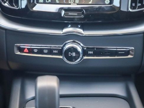 New 2025 Volvo XC60 B5 Core w/ Protection Package Premier image 14