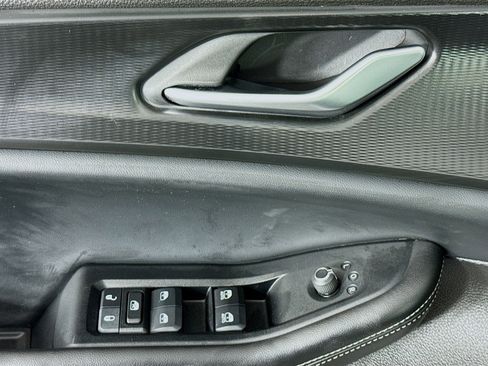 Used 2024 Jeep Grand Cherokee Altitude image 23