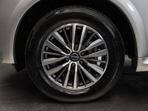 Used 2024 Nissan Armada SL w/ Captain's Chairs Package AWD/4WD image 6