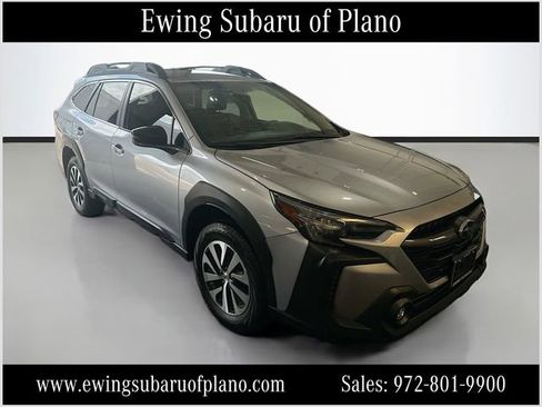 Used 2025 Subaru Outback Premium AWD/4WD image 1