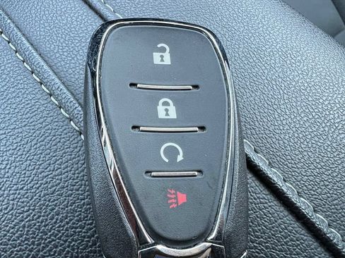 Used 2025 Chevrolet Blazer LT AWD/4WD image 40