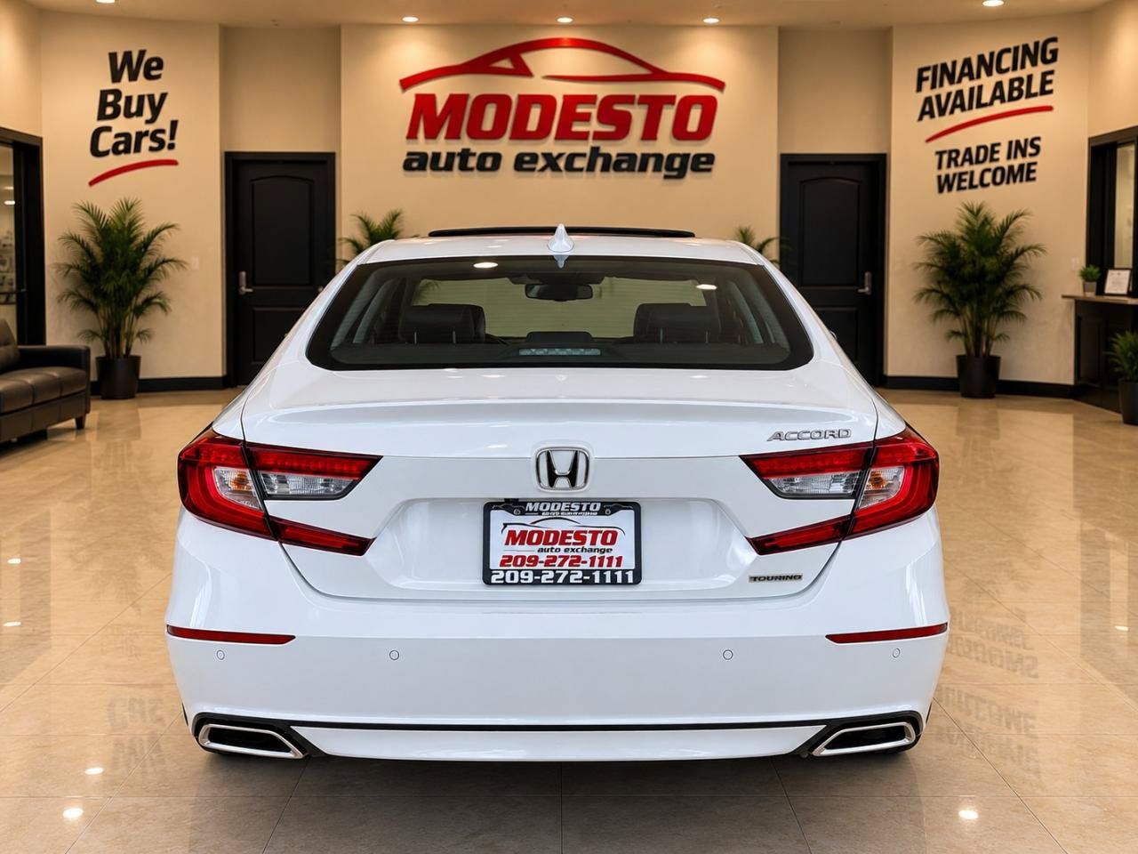 Used 2018 Honda Accord Touring image 4