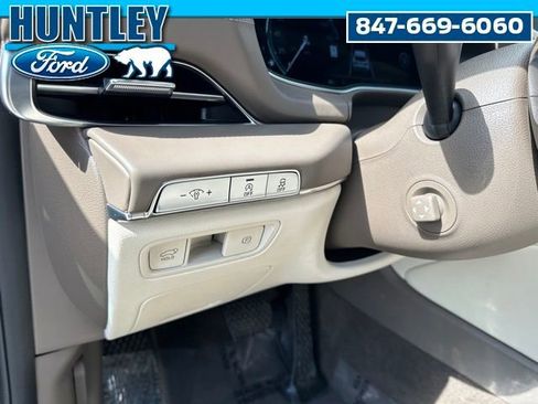 Used 2023 Genesis GV80 2.5T w/ Prestige Package AWD/4WD image 23