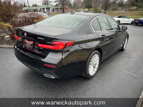 Used 2022 BMW 530i xDrive w/ Premium Package image 16