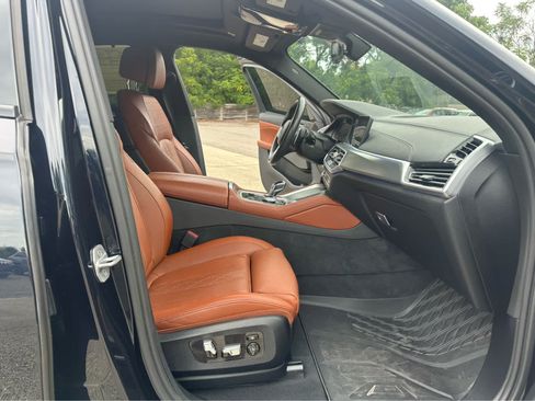 Used 2022 BMW X6 M50i w/ Executive Package AWD/4WD image 18