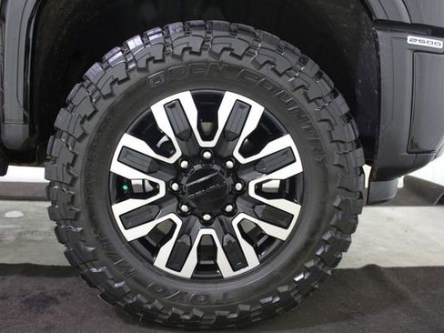 Used 2025 GMC Sierra 2500 Denali Ultimate AWD/4WD image 30