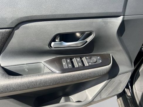 New 2026 Nissan Kicks SV AWD/4WD image 11