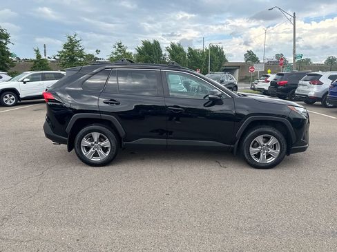 Used 2022 Toyota RAV4 XLE w/ Convenience Package AWD/4WD image 10