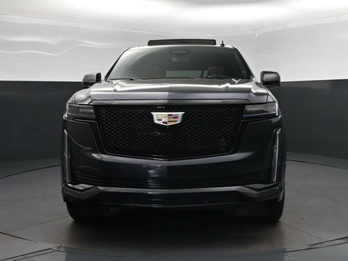Used 2022 Cadillac Escalade Sport w/ Touring Package AWD/4WD image 10