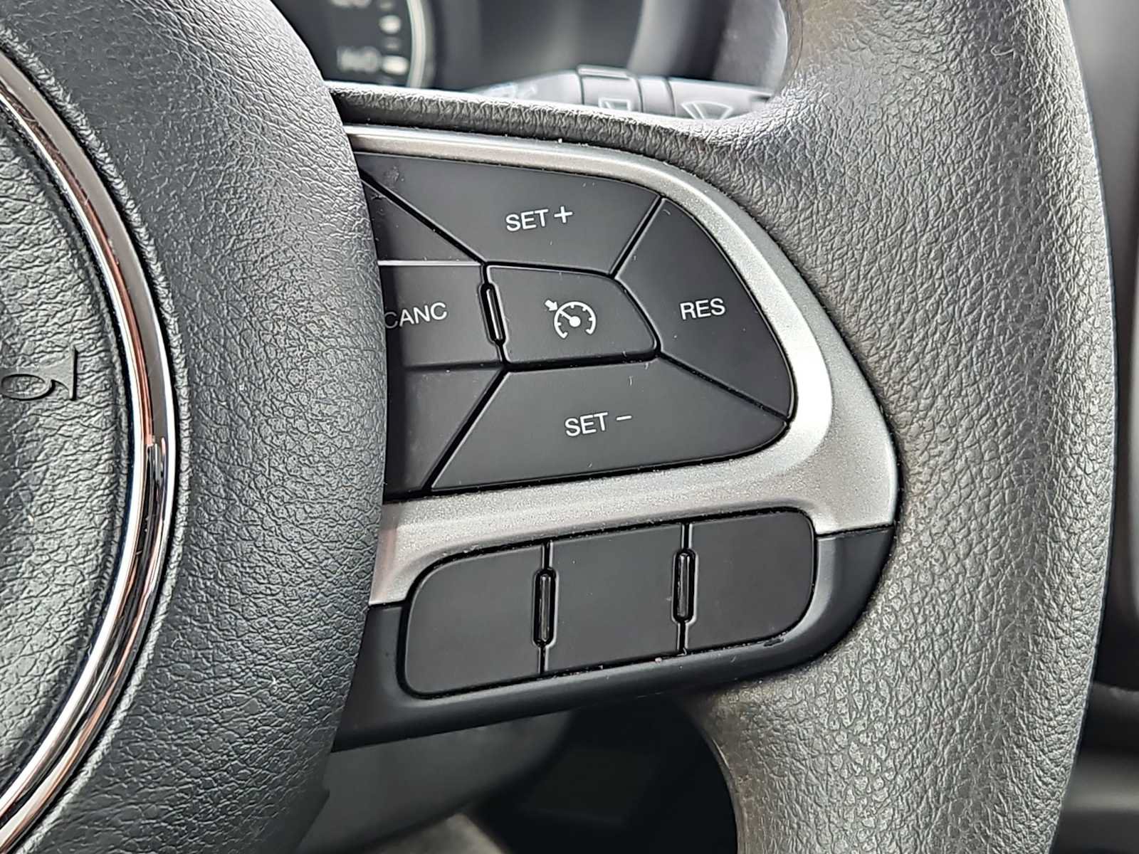 Used 2023 Jeep Renegade Latitude AWD/4WD image 20