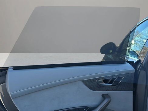 Used 2021 Audi Q8 Prestige image 30