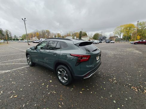 New 2026 Chevrolet Trax LT image 3