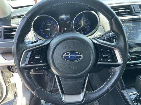 Used 2018 Subaru Outback 2.5i Limited AWD/4WD image 17