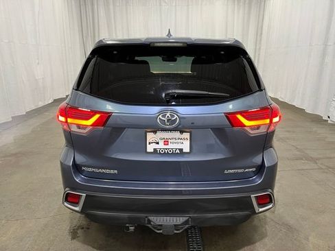 Certified 2018 Toyota Highlander Limited AWD/4WD image 5