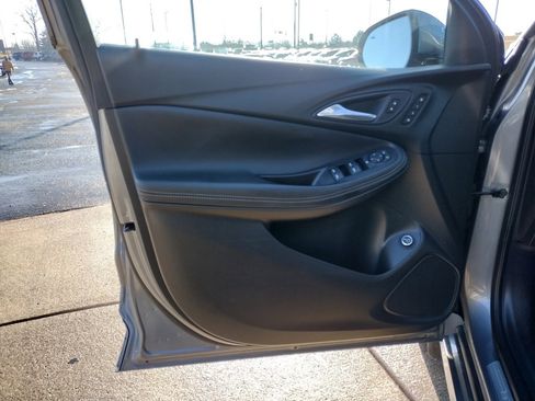 Used 2022 Buick Encore GX Essence w/ Advanced Technology Package image 9