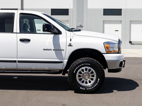 Used 2006 Dodge Ram 2500 Truck SLT w/ Light Group image 12