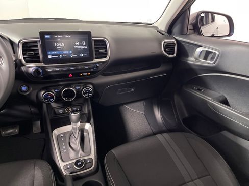 New 2026 Hyundai Venue SEL image 17