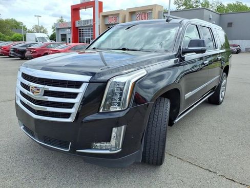 Used 2018 Cadillac Escalade ESV Premium Luxury RWD image 19