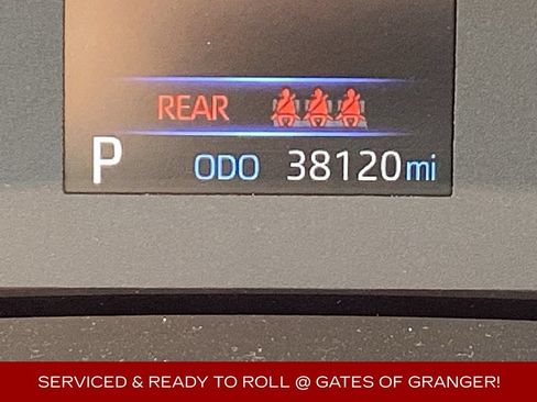 Used 2025 Toyota Corolla LE FWD image 4