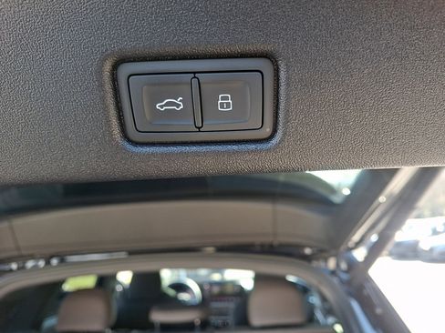 Certified 2025 Audi Q5 Prestige image 30