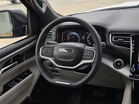 New 2026 Jeep Grand Wagoneer Limited AWD/4WD image 18