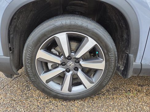 Certified 2025 Honda Pilot Touring image 29