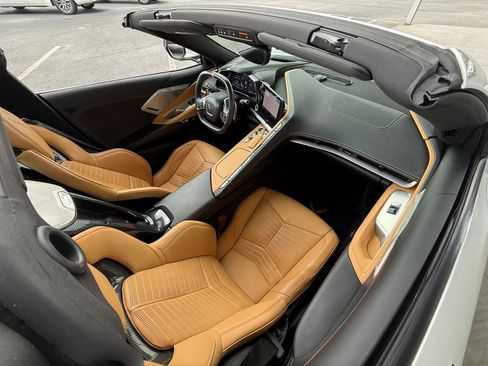 Used 2021 Chevrolet Corvette Stingray Preferred Cpe w/ Engine Appearance Package RWD image 33