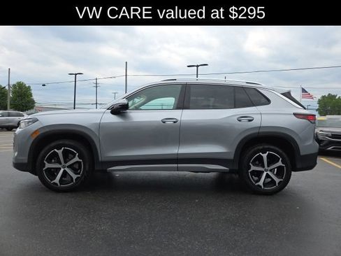Used 2025 Volkswagen Tiguan SE AWD/4WD image 5