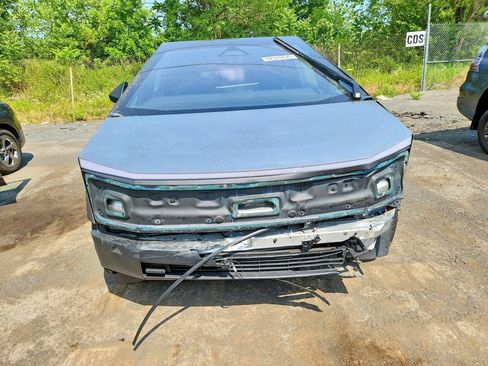 Used 2026 Tesla Cybertruck AWD Crew Cab image 2