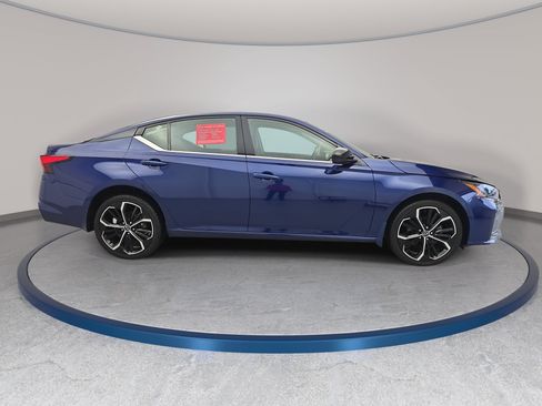 Certified 2023 Nissan Altima 2.5 SR AWD/4WD image 4
